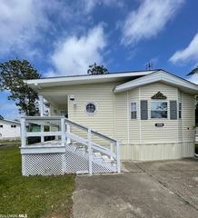 257 Defuniak Loop, Lillian, AL 36549