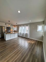 1505A NW 10th Ave #A, Camas, WA 98607