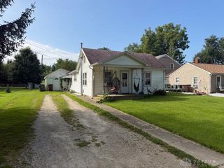 27 E  Poplar St, Phillipsburg, OH 45354