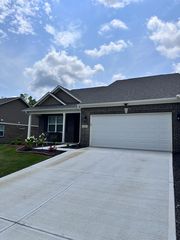 8825 Faulkner Dr, Indianapolis, IN 46239
