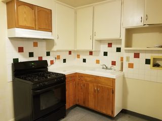 405 Dover Pl #C, Delano, CA 93215