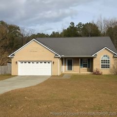 180 Briar Haven Ct, Raeford, NC 28376
