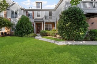 4212 Savoy Ln, McHenry, IL 60050