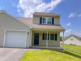 613 Dill Ave, Lewisburg, PA 17837
