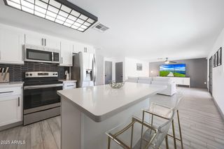 13828 N 41ST Place, Phoenix, AZ 85032