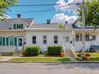 21 Moore St, Albany, NY 12202