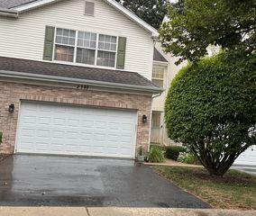 2399 Stoughton Cir #2399, Aurora, IL 60502