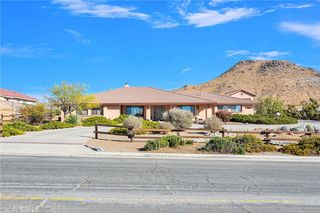 16585 Choco Rd, Apple Valley, CA 92307