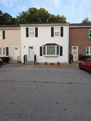 28 Highcrest Park #28, Webster, MA 01570