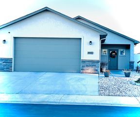 3045 Red Pear Dr, Grand Junction, CO 81504