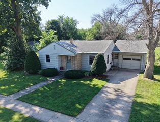 1008 Boxelder St, Mountain Lake, MN 56159
