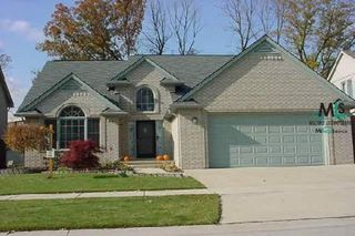 57055 N  Berkshire Dr, Washington, MI 48094