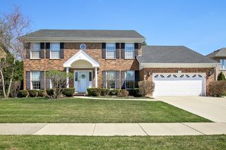 212 E  Brett Ct, Arlington Heights, IL 60005