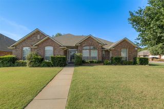320 Nathan Dr, Norman, OK 73069
