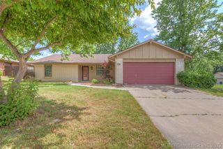 2325 W  Commercial Ct, Broken Arrow, OK 74012