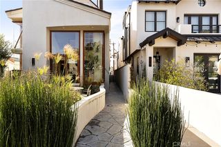 1/2 Larkspur Ave, Corona Del Mar, CA 92625