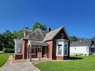 216 E  Walton St, Warrenton, MO 63383