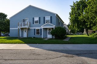 3182 Beechtree Ct, Lake Orion, MI 48360