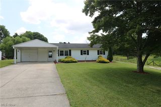 1881 Snyder Rd, Willard, OH 44890