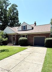 450 E  255th St, Euclid, OH 44132