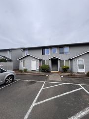 3695 D St NE #111, Salem, OR 97301