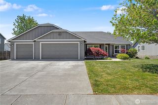 5929 Bluewood Street, West Richland, WA 99353