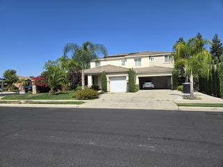 808 Rosewood Ave, Sanger, CA 93657
