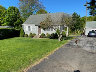 225 Sasapequan Rd, Fairfield, CT 06824