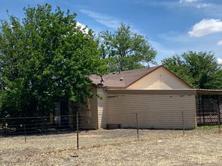 508 Furneaux St, Sudan, TX 79371