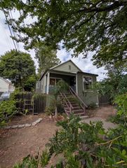 2324 33rd St, Sacramento, CA 95817