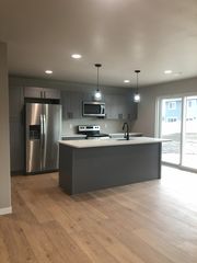 528 Oxford Ave, Harrisburg, SD 57032