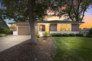 5238 Roberts DRIVE, Greendale, WI 53129