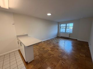 1470 1st Ave #8H, New York, NY 10075