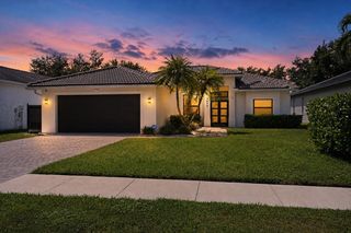 2926 Inlet Cove Ln E, Naples, FL 34120