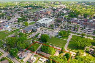 318 W  Pecan St, Carbondale, IL 62901