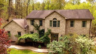 649 Sassafras Dr, Fairmont, WV 26554