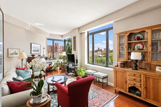 380 Lenox Ave #8A, New York, NY 10027