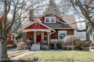 206 Oxford Pl, Saint Matthews, KY 40207