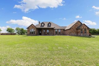 18470 Creekview Rd, Sanger, TX 76266