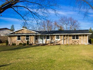 5006 N  West St, McHenry, IL 60051