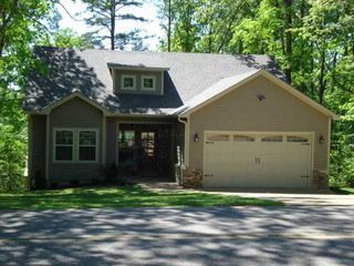 270 Holiday Hills Ln, Pickwick Dam, TN 38365