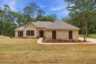 219 Walter Jones Rd, Mendenhall, MS 39114