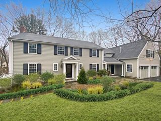 49 Tanglewood Rd, Wellesley, MA 02481