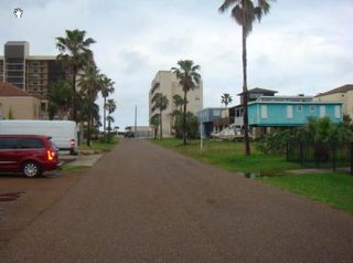 117 E Whiting St #3, South Padre Island, TX 78597