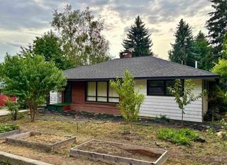 1119 E  5th St, Moscow, ID 83843