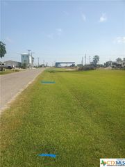 E  Pine St, Seadrift, TX 77983