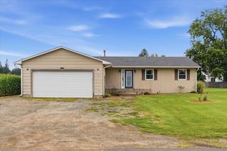 203 W  Nissen Stigen, Lee, IL 60530