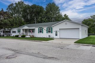3333 Ravenswood Rd #26, Marysville, MI 48040