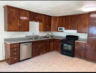 141 Alabama, Onalaska, TX 77360