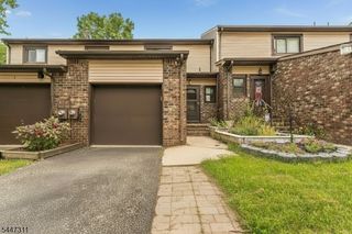 3 Chelsea Cir, Flemington, NJ 08822